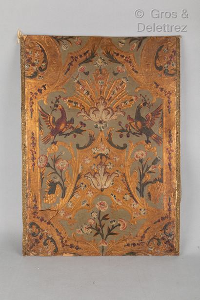 null 
Pair of Cordoba leather panels decorated with birds and acanthus scrolls.




69...