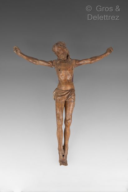 Christ en bois sculpté et patiné. 
XVIIIe...