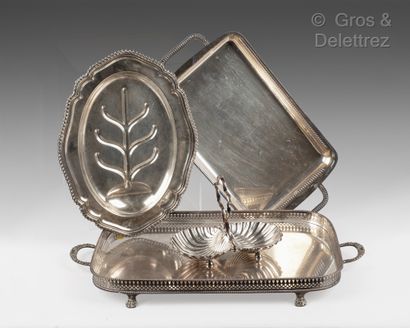 null 
LOT of silver plated metal:

- ROTI PLAT bordered by a gadroon moulding and...