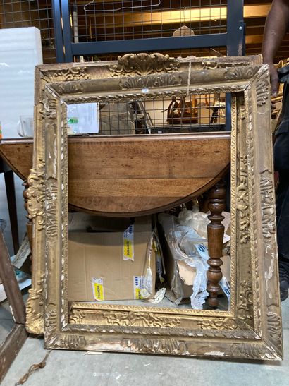 null Set of two frames.

17th century

As is.