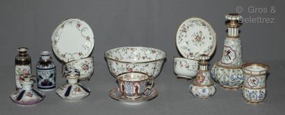 null PARIS, BAYEUX, VALENTINE, VALOGNES...

Meeting of 14 porcelain pieces with polychrome...