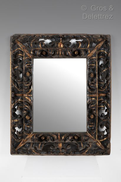 null Black and gold carved wood frame with reversed profile.

Northern Italy, 16th...