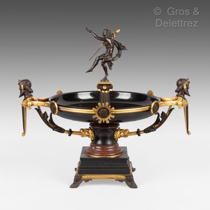 DANS LE GOÛT DE FERDINAND BARBEDIENNE A black and griotte marble bowl with two handles,...