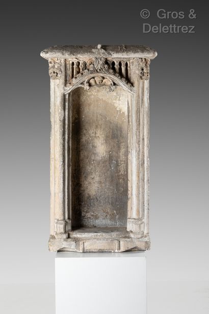 null Limestone niche carved with foliage capitals, pinnacle with hooks

End of the...