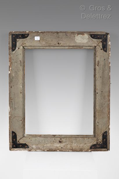 null Carved and gilded oak frame with Bérain decoration.

Louis XIV period

31,5...