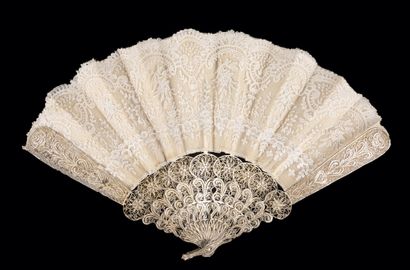  Silver filigree, Europe, circa 1880 Folded fan, the leaf in bobbin lace with flower...