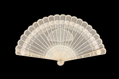  Geometry, Europe, circa 1860-1880 Broken type fan made of bone finely pierced and...