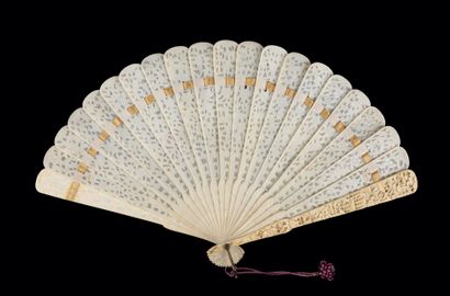 null Gardens of China, China, 19th century
Broken ivory fan* cut and engraved on...