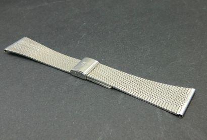 null RADO

bracelet acier

Ref: 03780

taille: 24mm

fermoir: 16mm

longueur: 100mm...