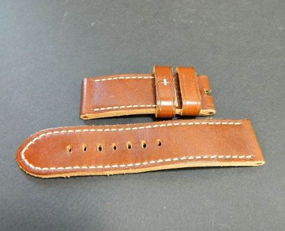 null Bracelet PANERAI



bracelet en cuir



taille: 26mm



longueur: 120mm/75mm



boucle:...