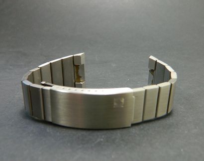 null ZENITH TIME COMMAND led

ref: 02 0012 471



Bracelet acier - steel strap

dimensions-length:...
