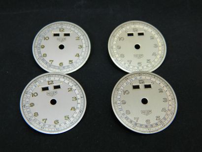 null Lot de 4 cadrans HEUER Vintage

4 vintage Heuer dials



cadran triple date



couleur:...
