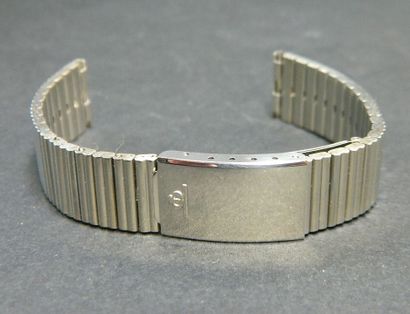 null Baume & Mercier Genève

bracelet acier, neuf de stock

cornes: 17mm

longueur:...