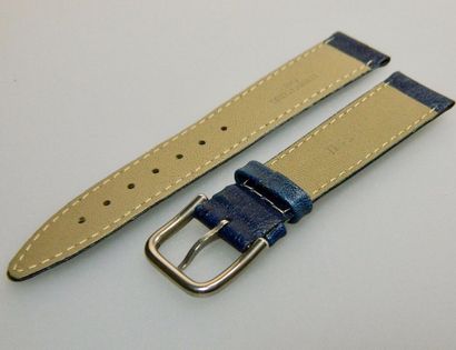 null TISSOT

bracelet cuir façon Autruche

Taille-size: 18mm

longueur-length: 110mm...