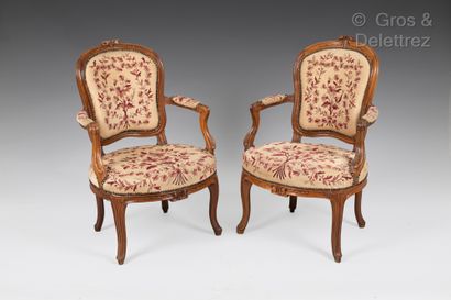 Pair of cabriolet armchairs in walnut with...
