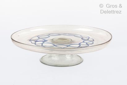 null Tazza in blown glass with blue glass nets in the Venetian style 18th century...