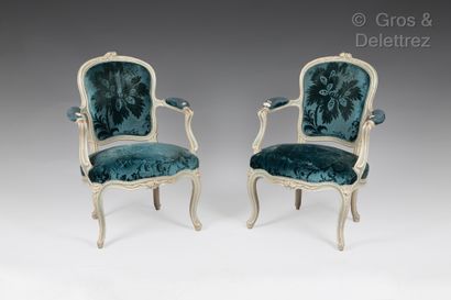 null Suite of four armchairs. Louis XV period. 92 x 65 cm. Upholstery damaged, relacquered,...