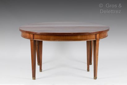 null Table ovale en acajou 126 x 145 cm + 1 allonge 47,5 cm