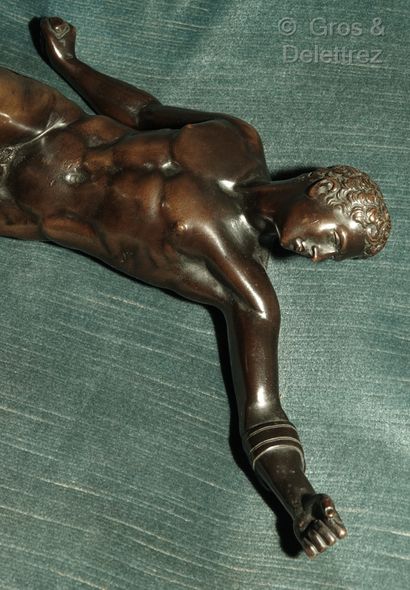 null 
Borghese Gladiator Proof in black brown patinated bronze. Height : 20,5 cm....