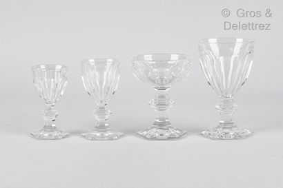 null 
Set of cut crystal glasses, Harcourt model, including: - 8 champagne glasses...