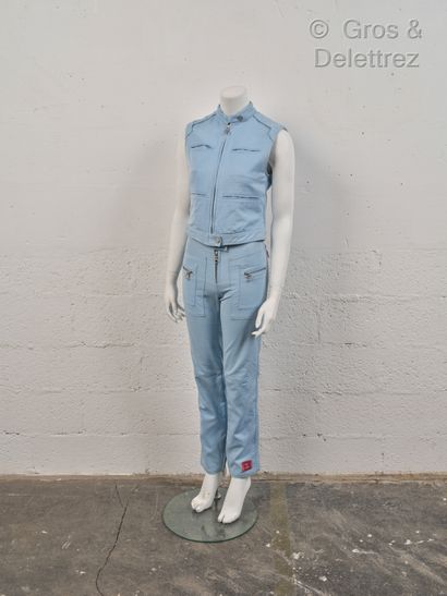 CHANEL par Karl Lagerfeld - Collection Sport 2002 Light blue cotton outfit, consisting...