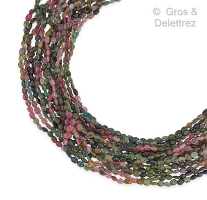 null Necklace composed of sixteen rows of tourmaline beads in shades of pink and...