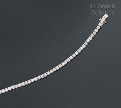 null Bracelet "Ligne" in white gold entirely set with brilliant-cut diamonds. Total...