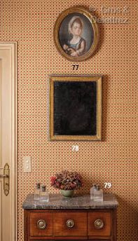 null Miroir en bois et stuc doré à décor de rangs de perles

Style Louis XVI. 

57...
