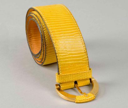 J.P GANDOLFI Ceinture en lézard jaune, boucle en laiton doré. T. 80/85cm