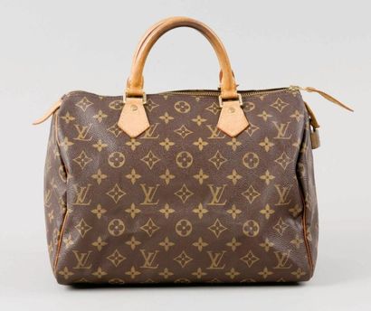 Louis VUITTON Sac "Speedy" 30 cm, en toile monogram et cuir naturel, fermeture éclair,...