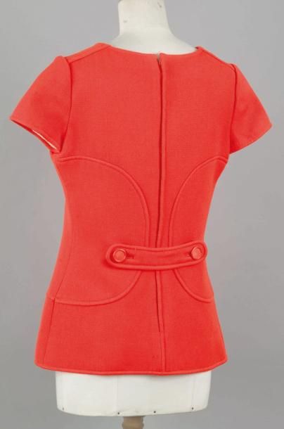 COURREGES Haute Couture Ensemble en tricotine de laine orange comprenant un haut...