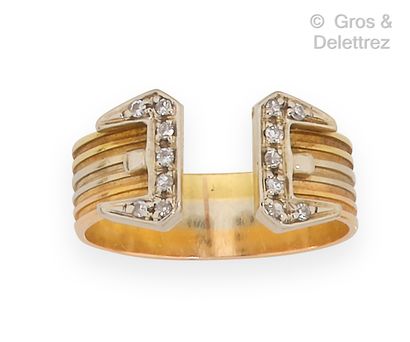 null Belt" ring in three colors of gold, set with 8/8 diamonds at each end. Finger...