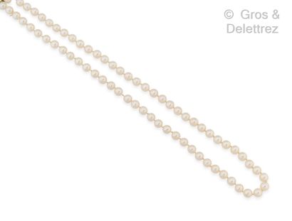 null Necklace composed of a row of cultured pearls. The clasp forming a pearl of...