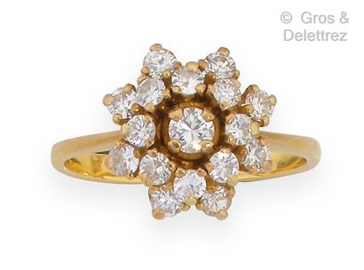 null Yellow gold "Flower" ring, the design set with brilliant-cut diamonds. Finger...