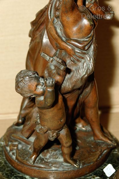 null D'après CLODION

Triomphe de Bacchus

Couple, l'homme avec un enfant sur les...