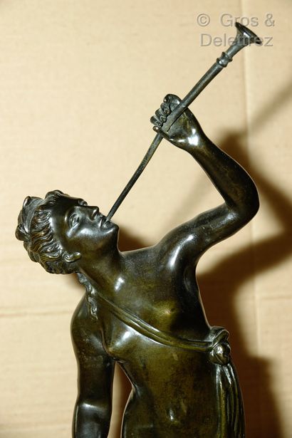 null D'après Jean de BOLOGNE (1529-1608)

La Renommée

Bronze à patine brun foncé....