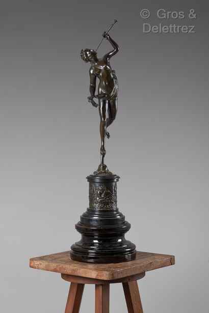 null D'après Jean de BOLOGNE (1529-1608)

La Renommée

Bronze à patine brun foncé....