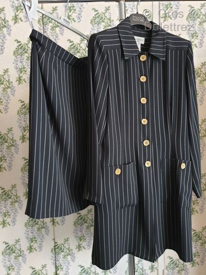 null Yves Saint Laurent Variation Tailleur jupe en polyester noir à rayures blanches,...