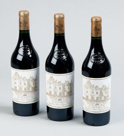 null 3 Bouteilles CH. HAUT-BRION, 1° cru Pessac-Léognan 1989 (etlt)