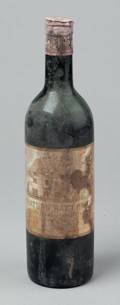 null 1 Bouteille CH. HAUT-BRION, 1° cru Pessac-Léognan 1955 (B/V, ela tachée)