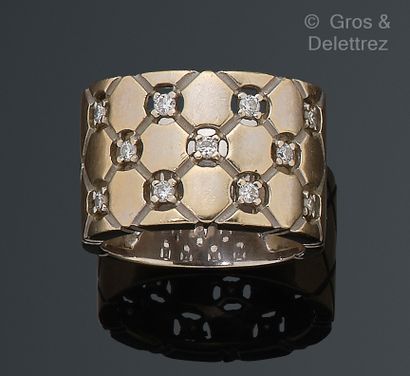 null Rhodium-plated white gold "Bandeau" ring, cut out at mid-body with crosses highlighted...