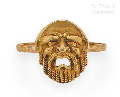 Yellow gold ring, decorated with a Greek...