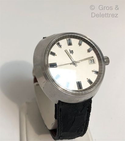 LIP Circa 1970 - Steel wristwatch, round case 39 mm, grey dial, applied index, date...
