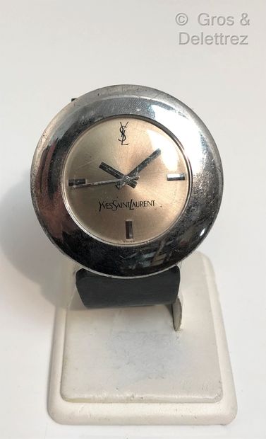 Yves Saint LAURENT Circa 1970 - Round wrist watch in steel, grey dial with mechanical...