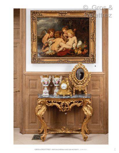 null Importante console baroque en bois sculpté, ajouré et doré, décorée de larges...