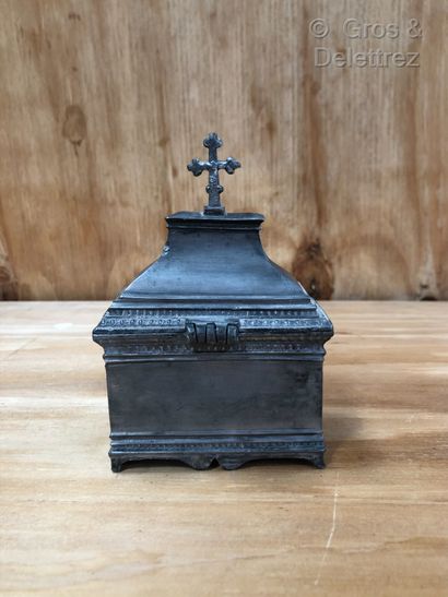 FRANCE - Rectangular pewter box with a scalloped...