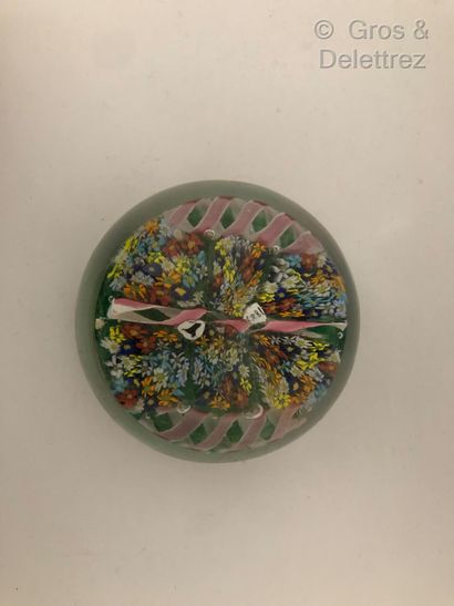 null Round paperweight in crystal 



Sulfide millefiori with three white and pink...
