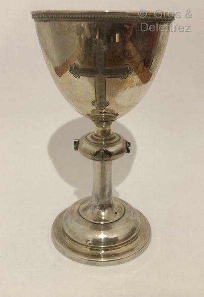 null Small silver and vermeil chalice resting on a footoucne, the node raised of...