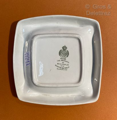 null Lot of eight German and English advertising ashtrays in porcelain and earthenware...