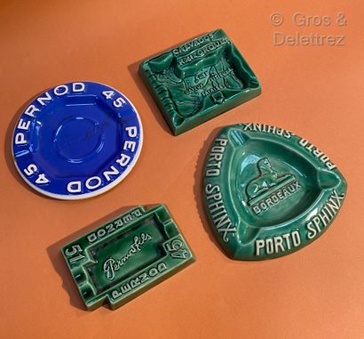 null Lot of four advertising ashtrays in enamelled earthenware for the brands Pernod...